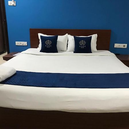Hotel Aura Inn 印多尔 外观 照片