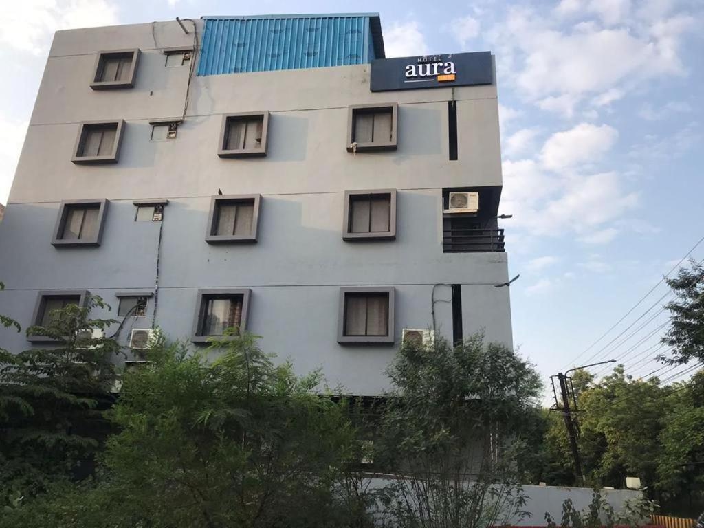 Hotel Aura Inn 印多尔 外观 照片